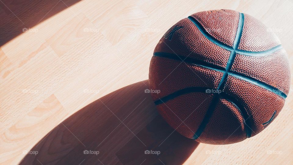 Light and shadows in sport