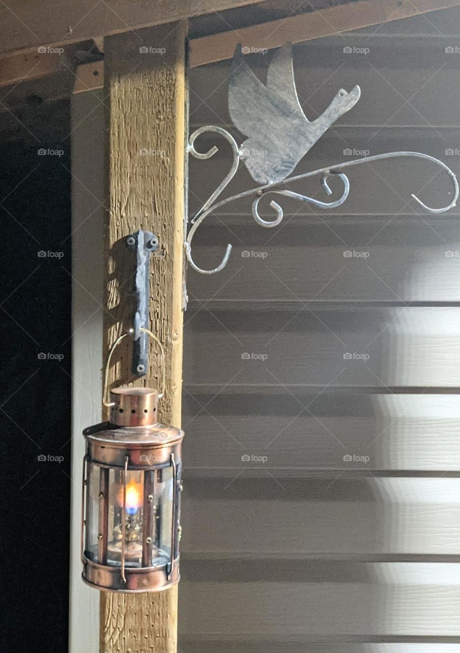 metal hanging lantern