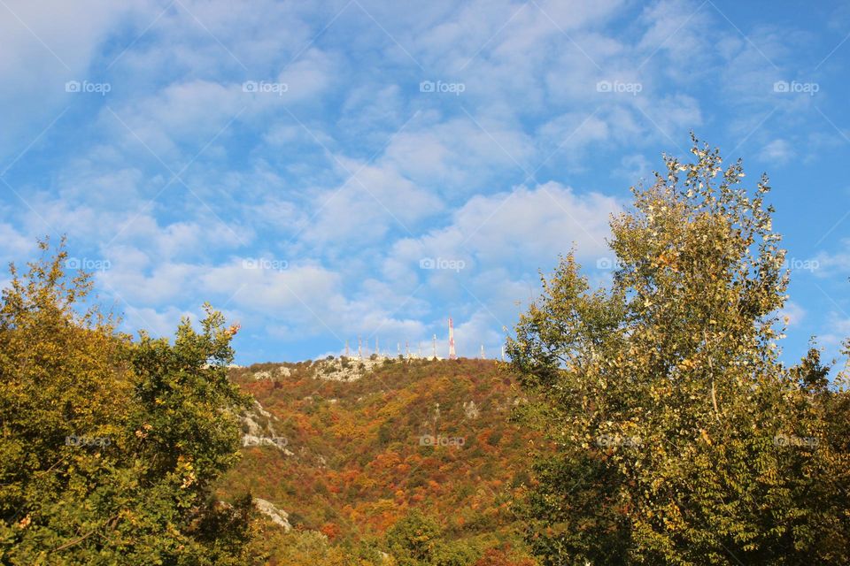 Hiking and enjoying autumn/fall colors of the park )