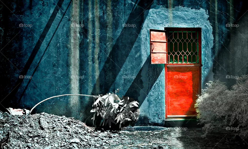 red door