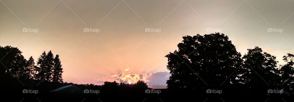 Awesome Sky this evening. I took this pic in Newton New Jersey at the end of August v in the evening.