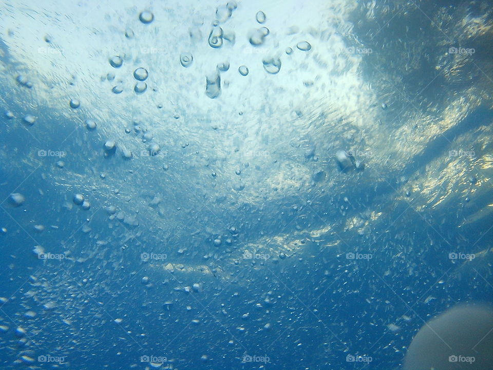 underwater bubbles