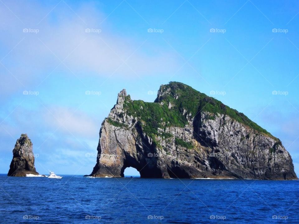 Hole in the Rock (Motu Kōkako, New Zealand)