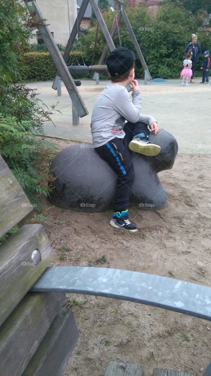 Min son. Мой сын.