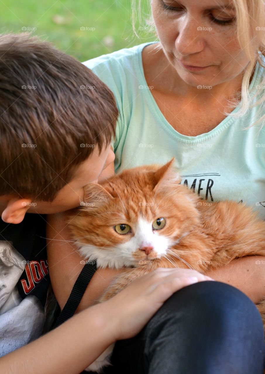 family and cat happiness