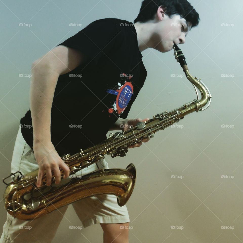 sexy saxophone player (me)