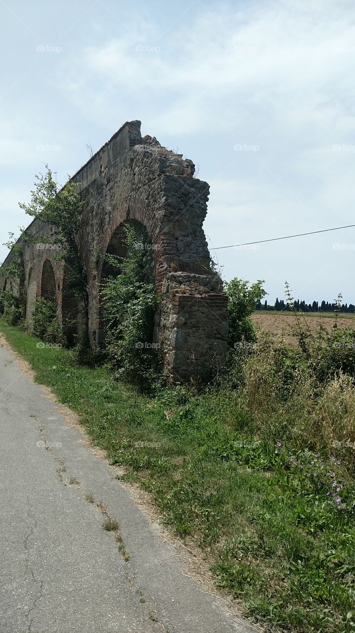 Aquaducts in ruin!