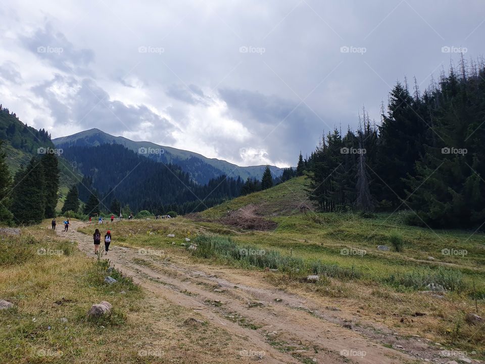 mountain hike before the rain