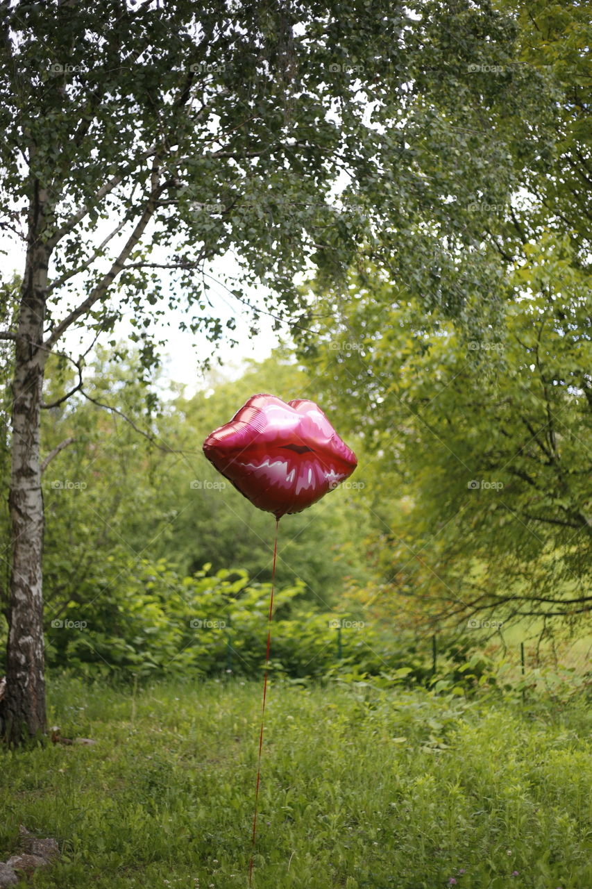 Lips helium balloon