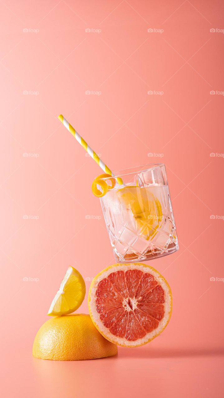 Minimalistic balancing cocktail shot