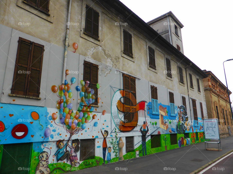 Painting old house in Milan.Italy