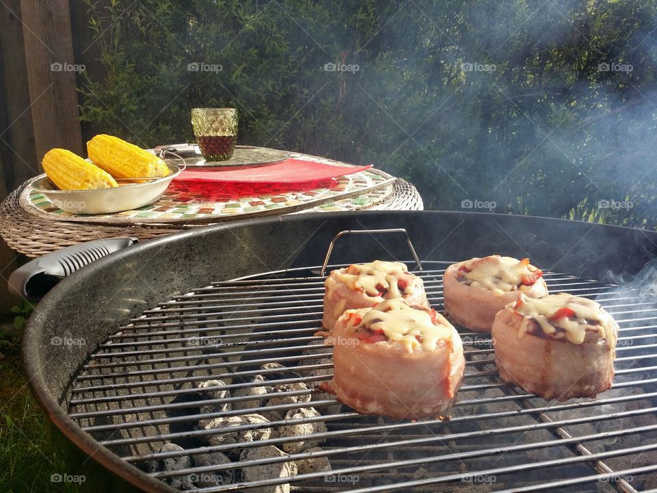 It's barbecue time!. A nice barbecue dinner with the family. 