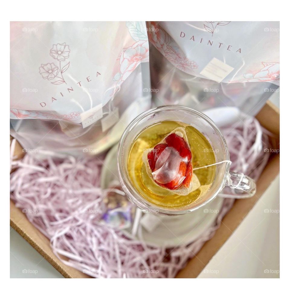 Calm & zen : self care with a good cup of tea