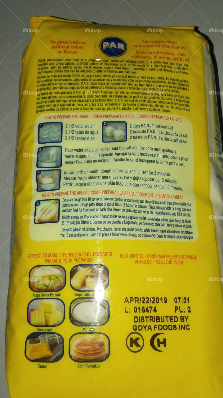 "Harina P.A.N" flour pre-cooked corn. Invention of Venezuela for the world. Back of the package.