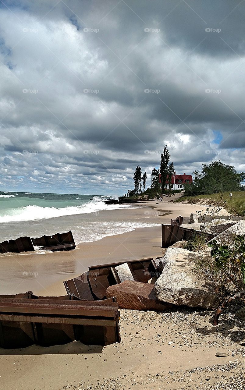 High waters on Pointe Bestie Lighthouse Beach on a windy day