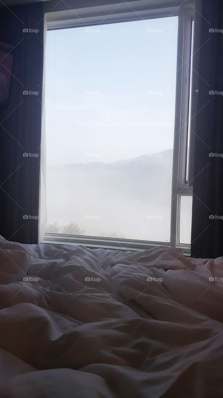 Sleep in winter with mountain view
