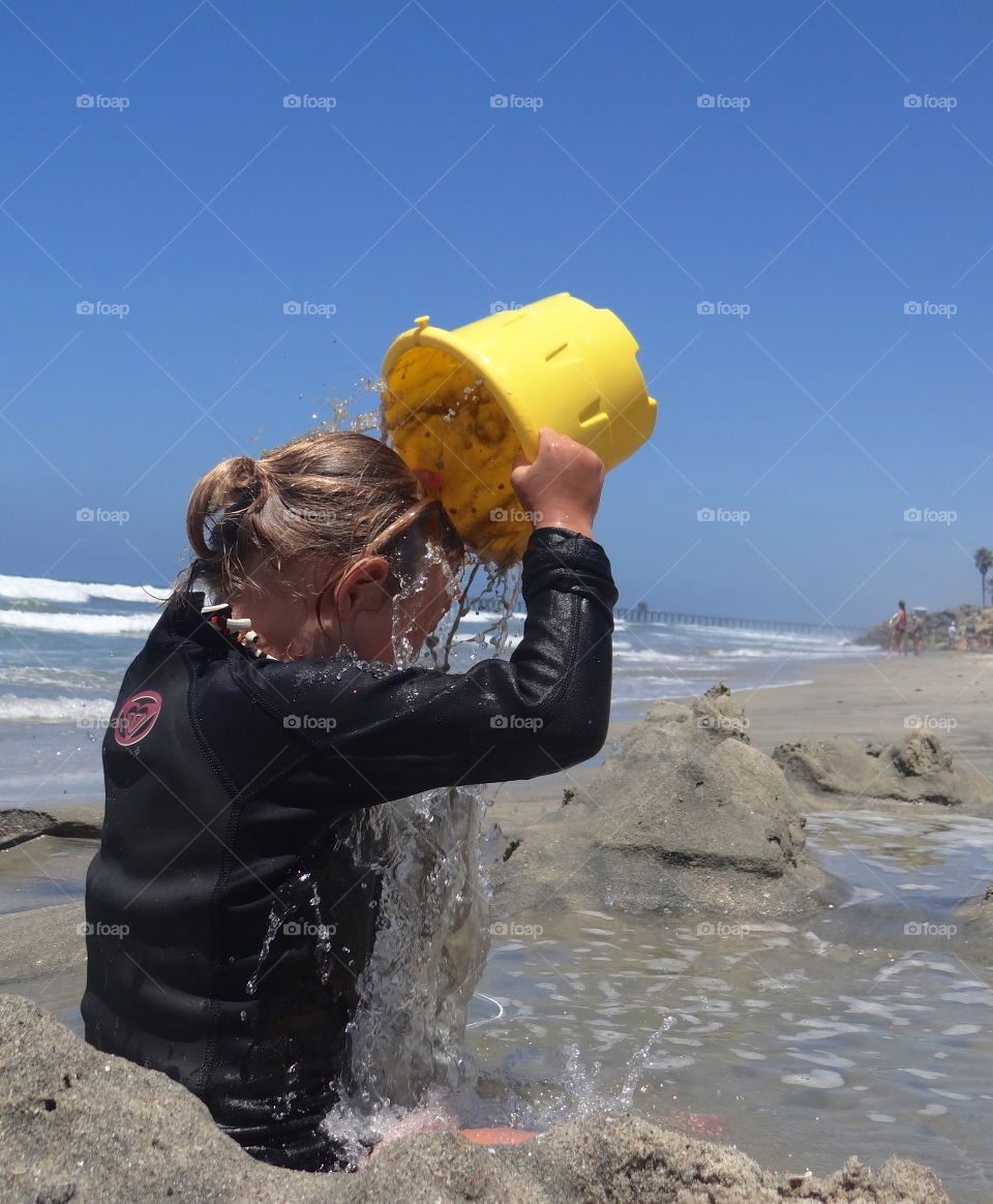 Bucket Splash Beach 