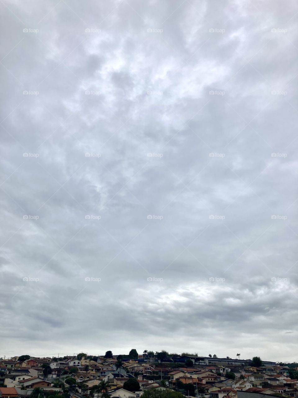 🌄🇺🇸 An extremely gray dawn in Bragança Paulista, interior of Brazil. Cheer the nature! / 🇧🇷 Um amanhecer extremamente cinzento em Bragança Paulista, interior do Brasil. Viva a natureza!