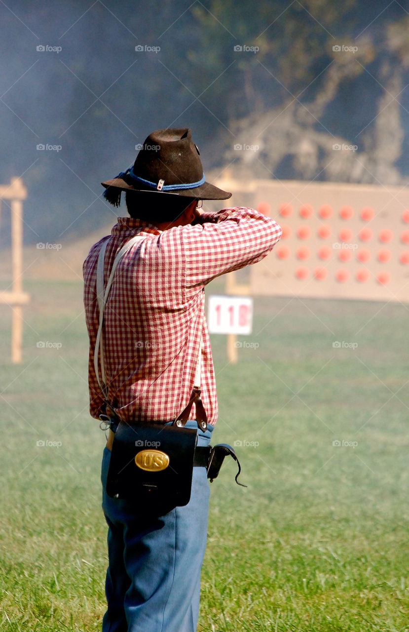 man pigeon civil war skrimish by refocusphoto