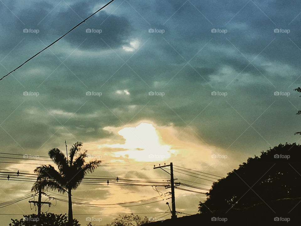 Que #céu diferente temos nesta 6a feira?
#Garoa, #Chuva, #Nuvens ou #Sol?
Tá valendo tudo...
📸
#FOTOGRAFIAéNOSSOhobby
#natureza #inspiration #paisagem