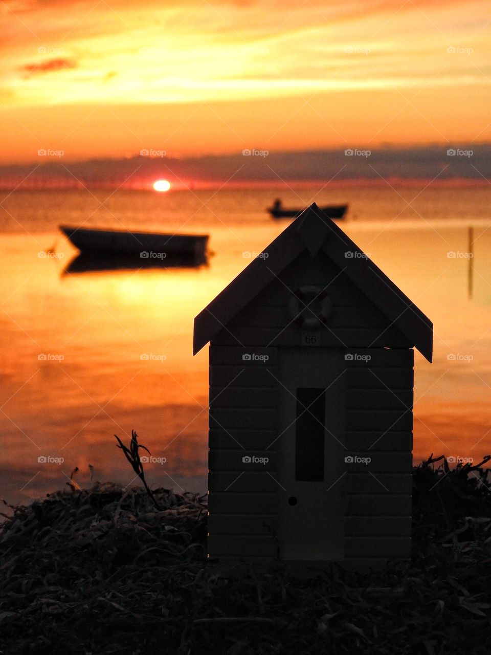 Beachhut in sunset