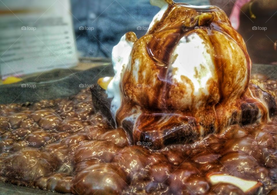when ice meets fire....sizzling brownie...my fav dessert...