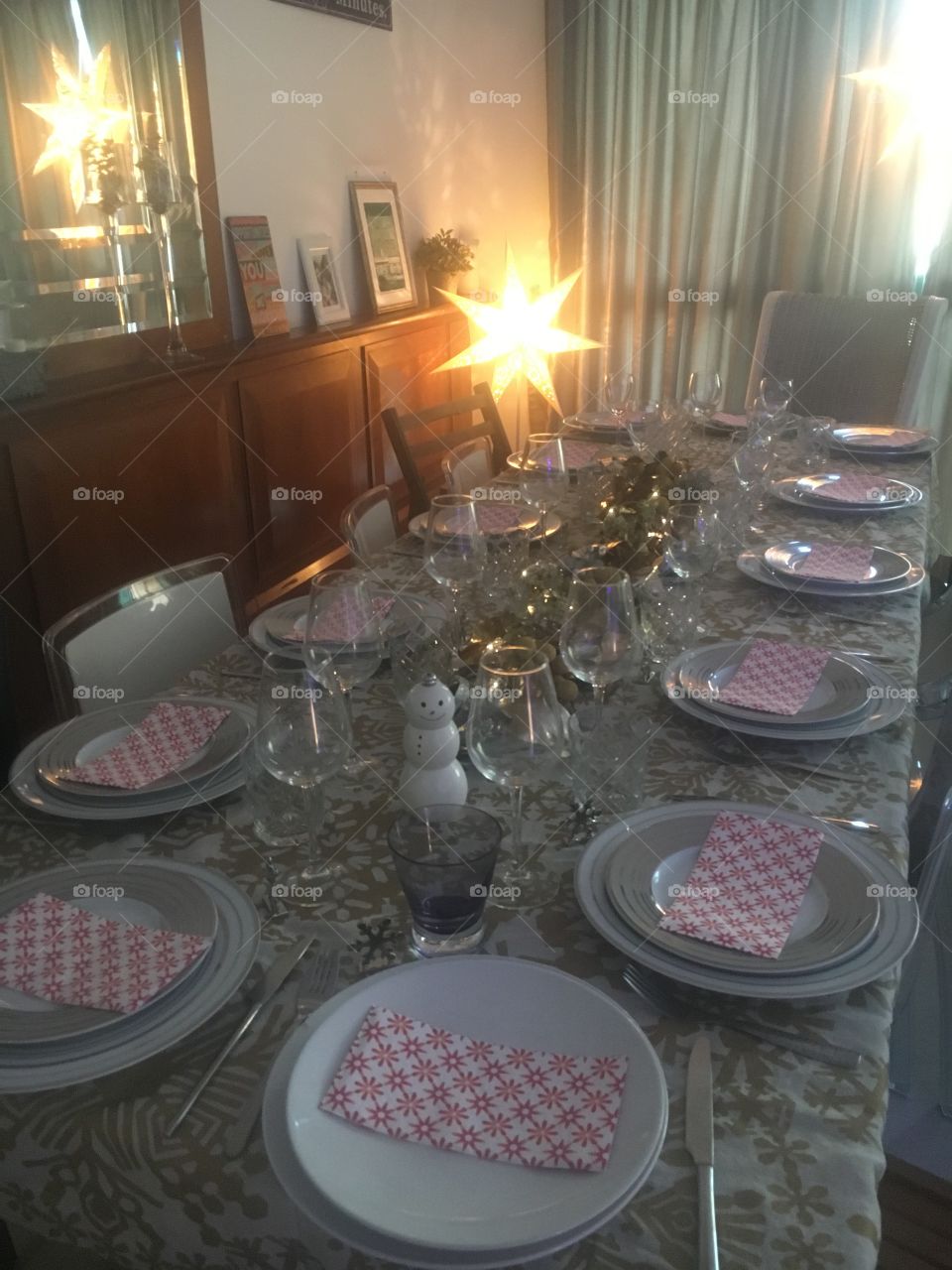 Christmas dinner table 