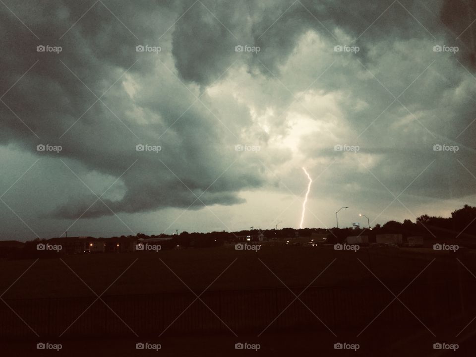 Lightning bolt striking city 🌃