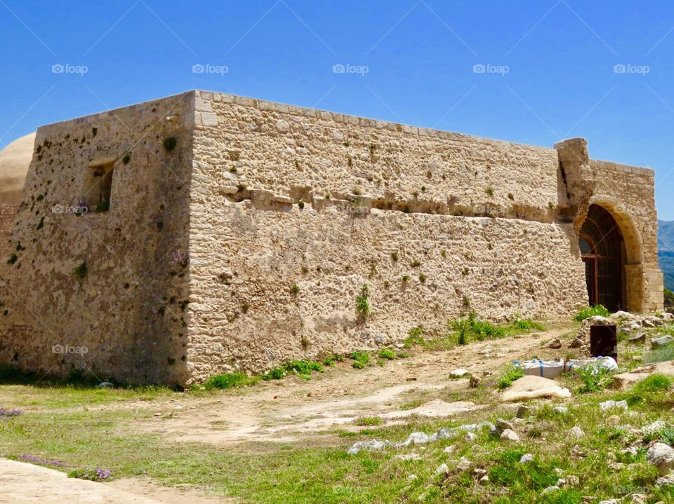 That building is a gunpowder warehouse for the fortress fortezza in Rethymno create.