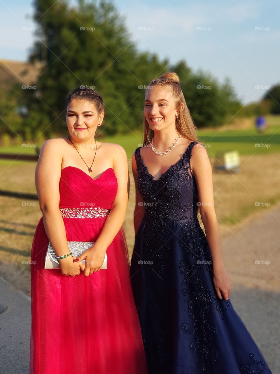 2 girls in prom dresses