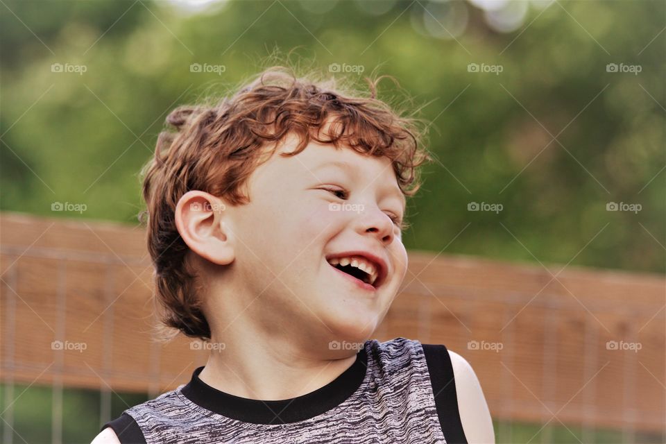 Like a child, be happy for no reason. 