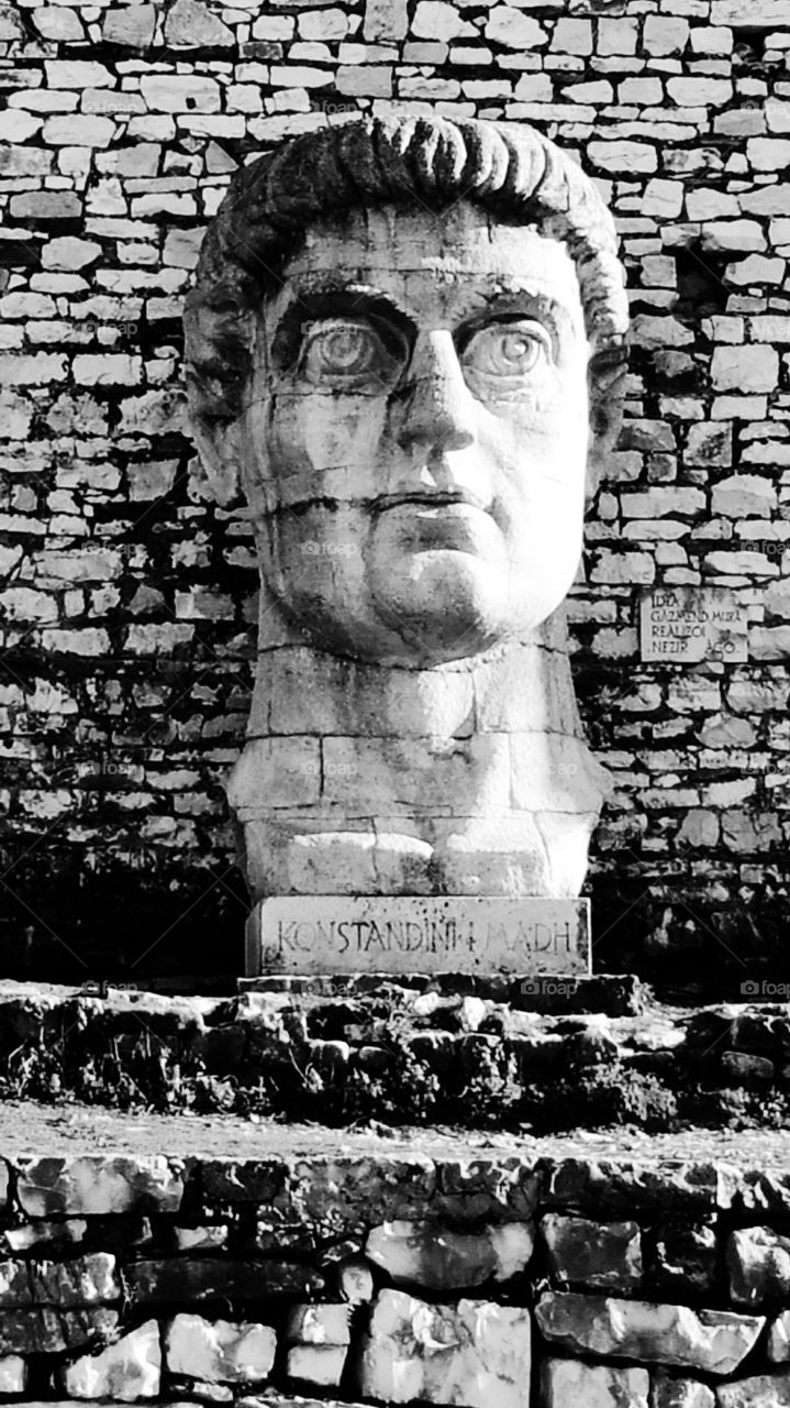 Bust in Berati