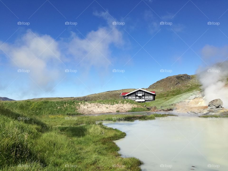 Icelandic country house just of the motorway