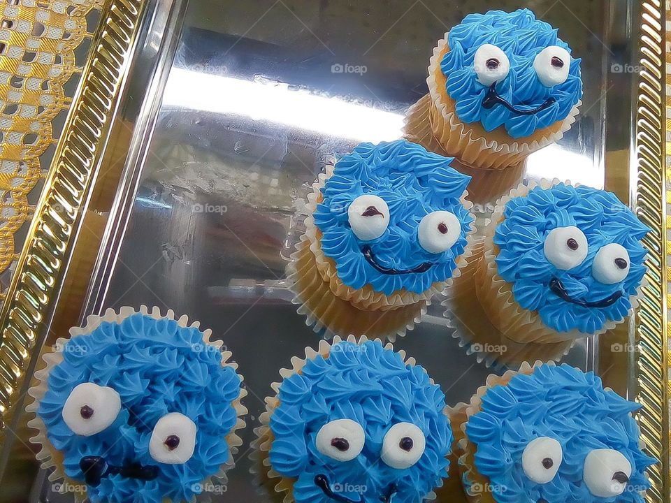 beautiful circular cupcake