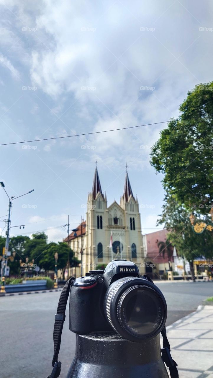 traveling and camera on