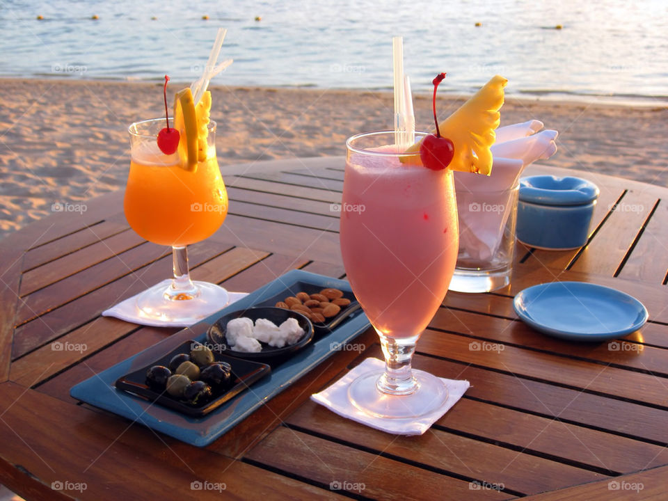 Cocktails by the beach