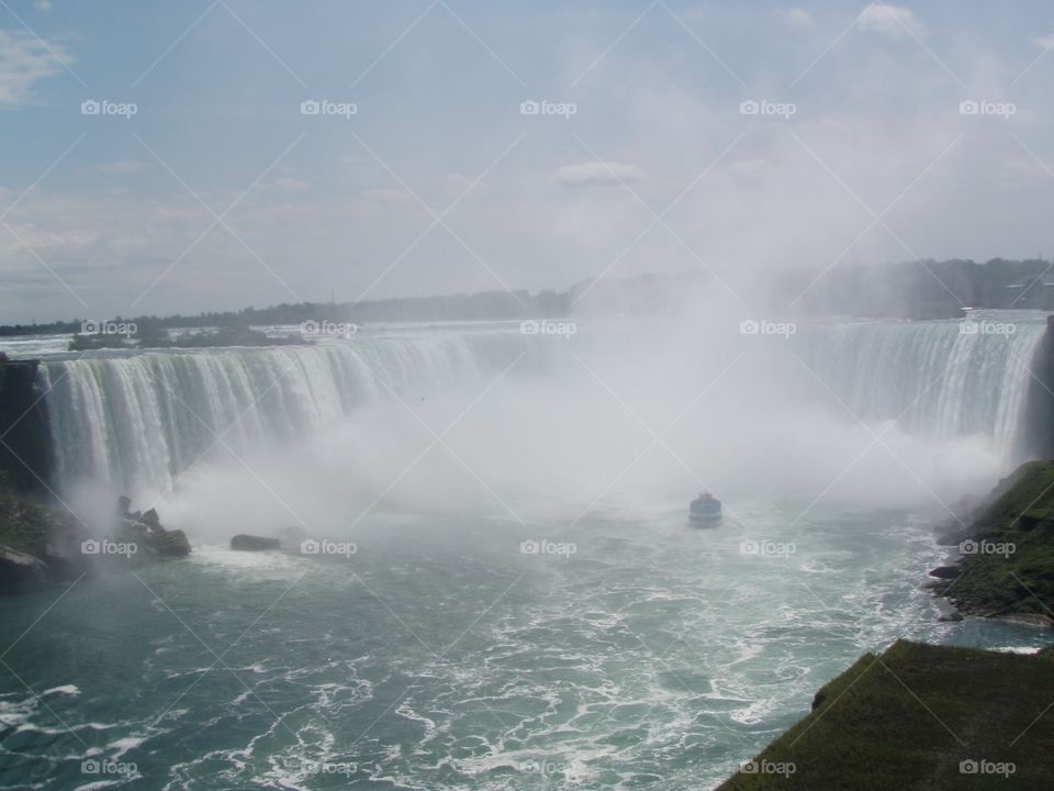 Niagara Falls, Waterfall . Niagara Falls, Ontario, Canada