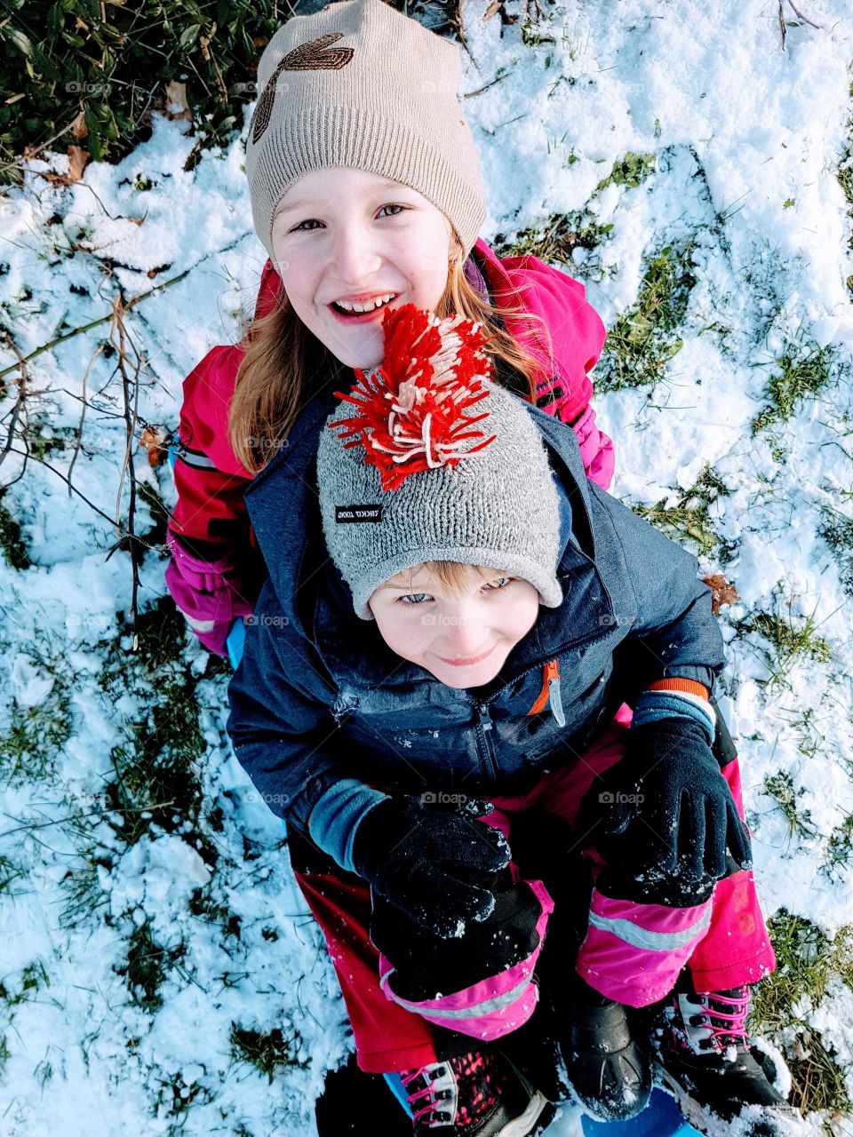 children on a sledge