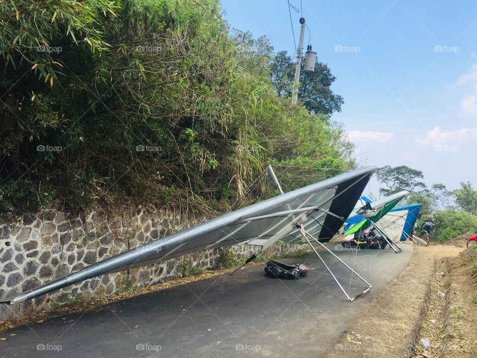 Hang gliding 