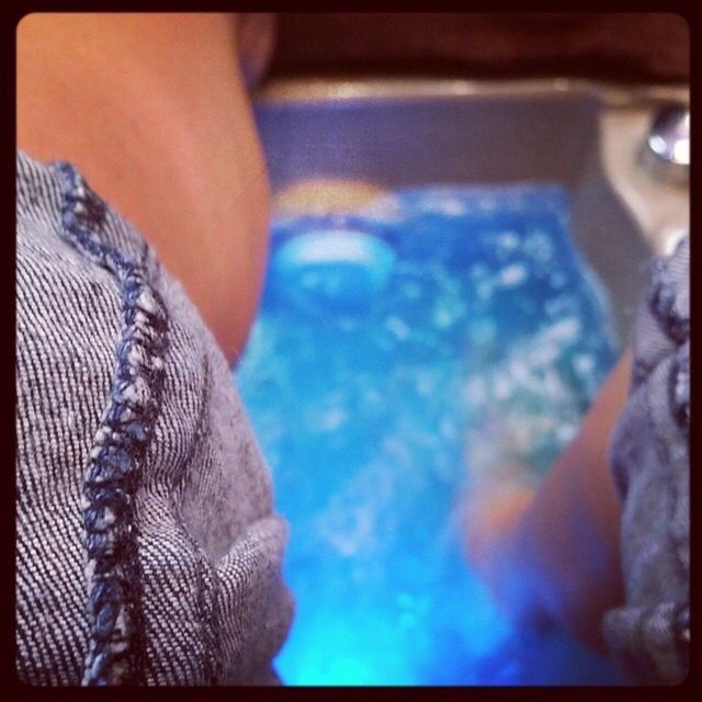 Pedi feet