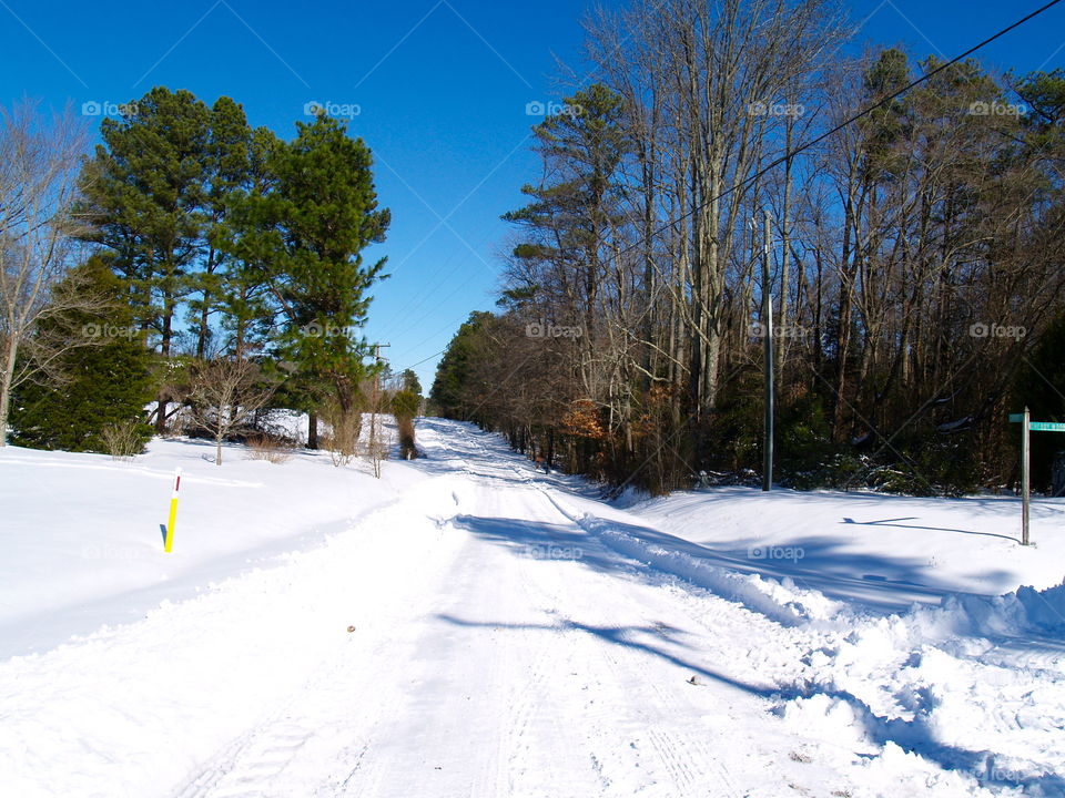 Snow on the road 