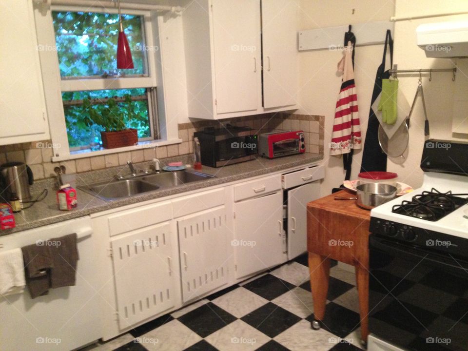 Checkered floor kitchen