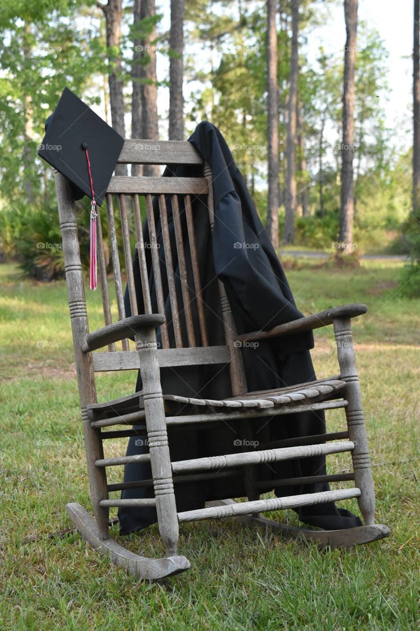 Gradutation Cap and Gown in the Country. I did this shoot in May 2017