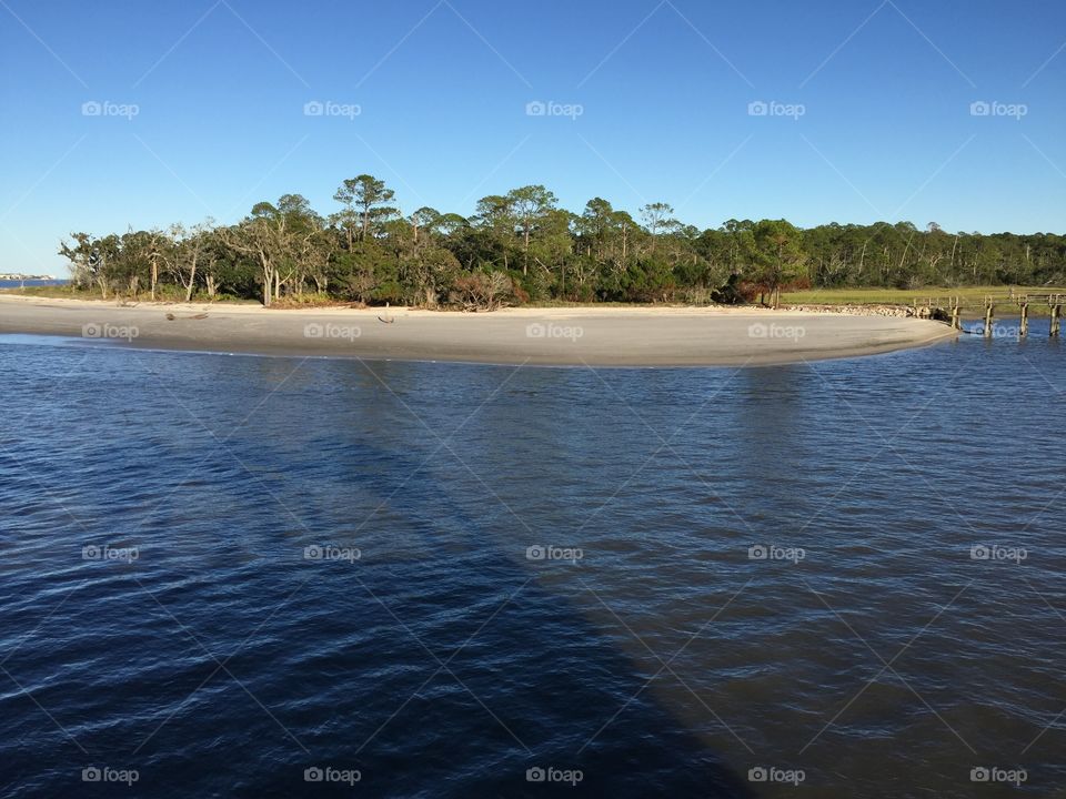 Small scenic beach along the intercostal waterway at jekel lsland.  Fishing, boating, tanning, crabbing, shrimping, and horseback riding just a few activities to enjoy outdoors with the family.  Private secluded tranquil peaceful day to enjoy with love ones.