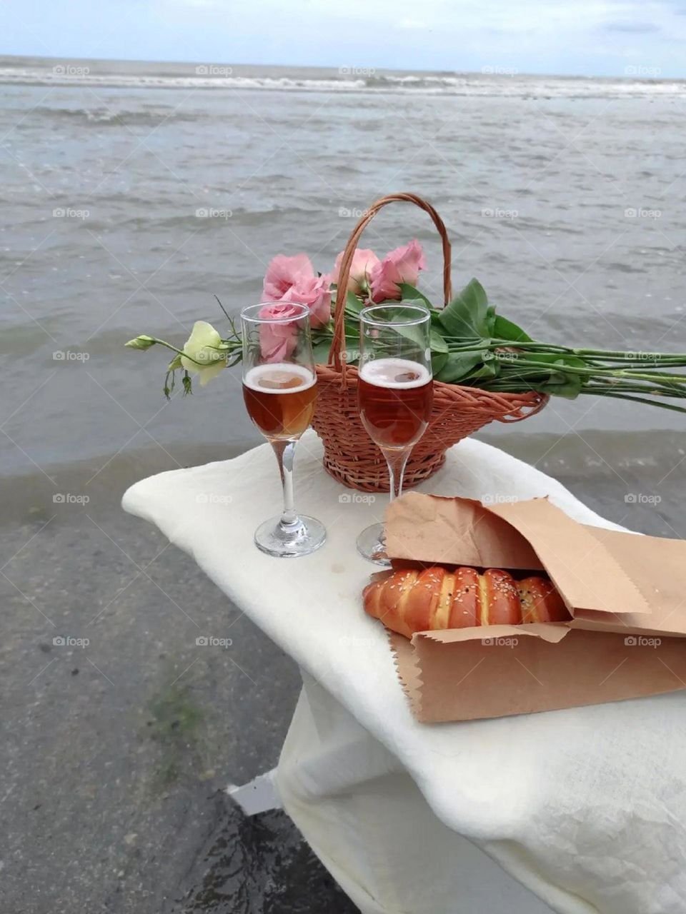 Picnic at the beach, in summer with a dear one, is all happiness