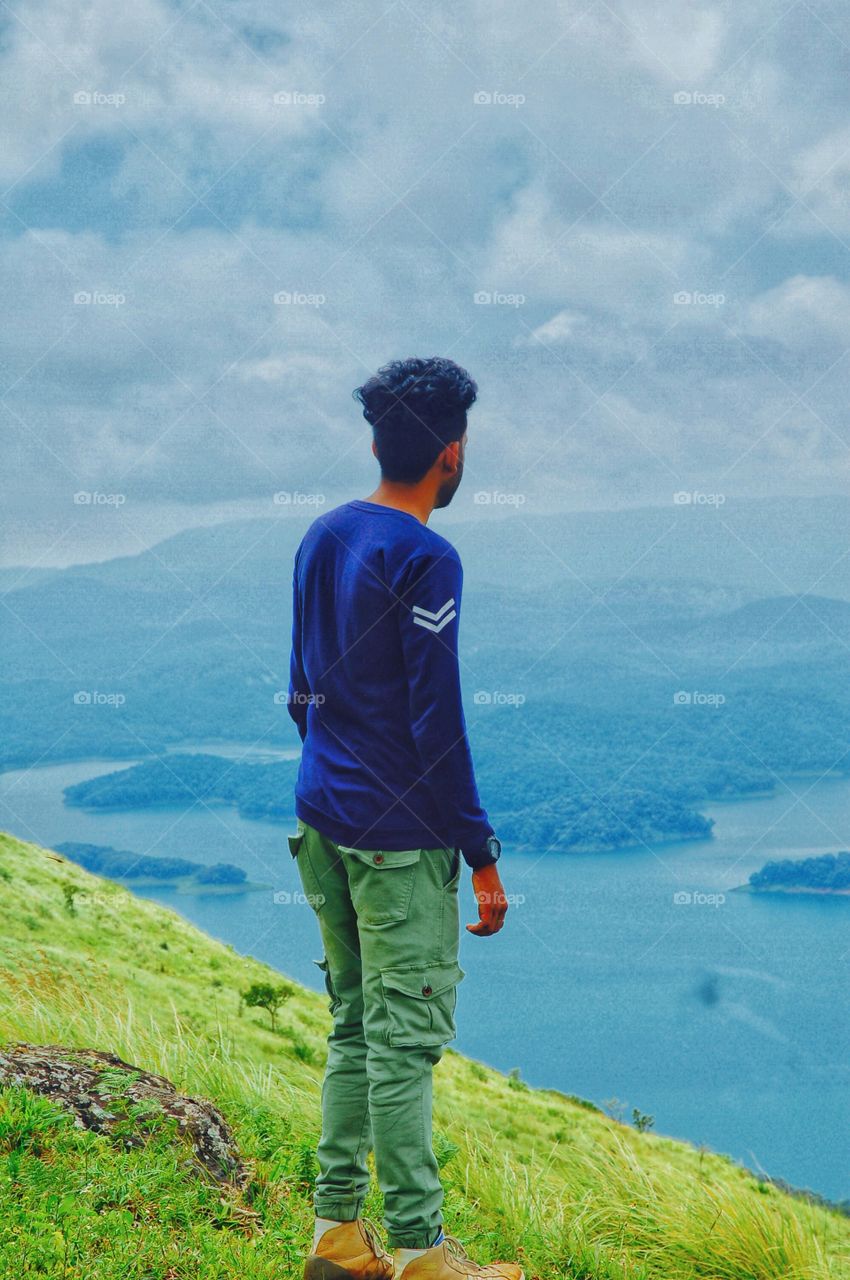 Steppin out frm dis new home always ends in a view point 😂😍
Idukki love ❤️ 
#wandering_life
#mount_calvary
#Idukki_scenes 
#Geci_life
❤️️❤️️❤️️