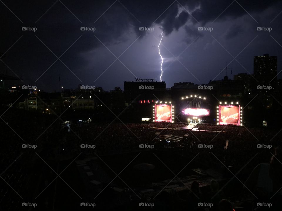 Concert and a lightning show!!