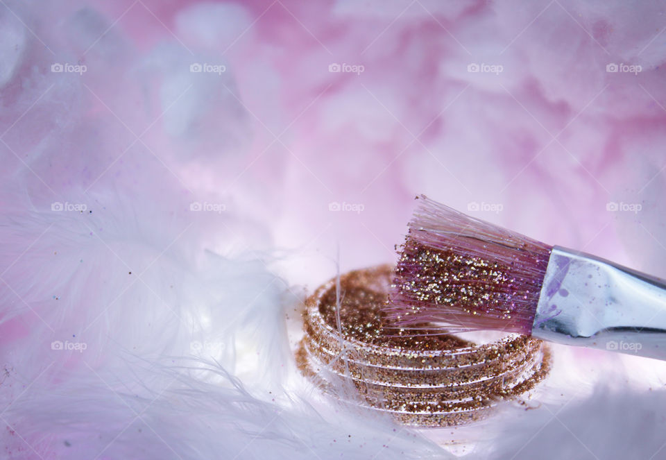 pink feather glitter brush