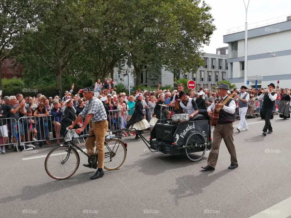 The celtic circle "Fistouled" during the Festival Interceltique de Lorient