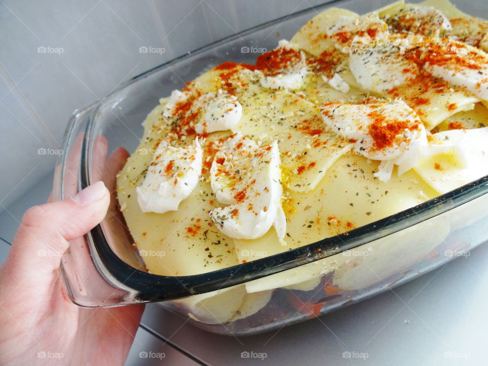 Food holding in container